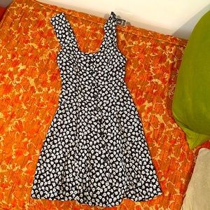 Vintage 90s button front flower pattern dress.